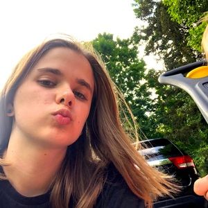 Meet your Posher, Lucy